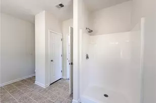 130 White Acres Dr, Stockbridge, GA 30281 - Photo 18