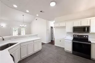 130 White Acres Dr, Stockbridge, GA 30281 - Photo 12