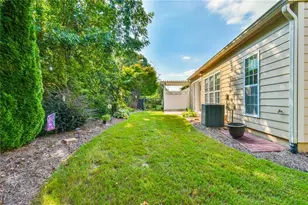 6218 Longleaf Dr, Hoschton, GA 30548 - Photo 4