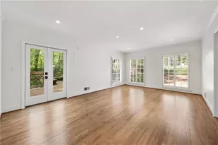 4573 Club Cir NE, Atlanta, GA 30319 - Photo 4