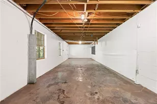 4573 Club Cir NE, Atlanta, GA 30319 - Photo 40