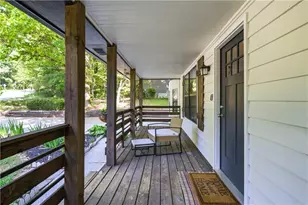 1747 Country Park Way, Lawrenceville, GA 30043 - Photo 2