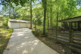 1747 Country Park Way, Lawrenceville, GA 30043 - Photo 34