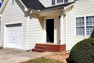 429 Village Bluff Dr, Lawrenceville, GA 30046 - Photo 2