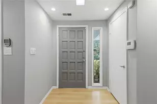 375 Creekside Ct, Roswell, GA 30076 - Photo 8