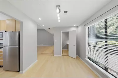 375 Creekside Court, Roswell, GA 30076 - Photo 18
