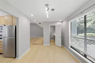 375 Creekside Ct, Roswell, GA 30076 - Photo 18