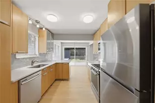 375 Creekside Ct, Roswell, GA 30076 - Photo 20