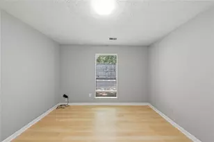 375 Creekside Ct, Roswell, GA 30076 - Photo 30