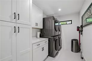538 Spring Valley Rd NW, Atlanta, GA 30318 - Photo 38