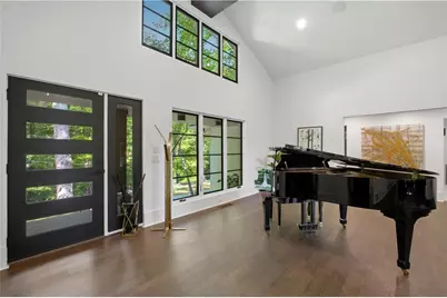 538 Spring Valley Road NW, Atlanta, GA 30318 - Photo 4