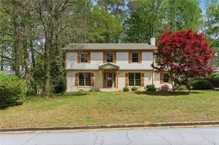 532 Valley Woods Cir SE, Conyers, GA 30094 - Photo 2