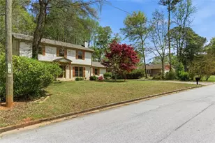 532 Valley Woods Cir SE, Conyers, GA 30094 - Photo 4