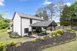 2298 Wickingham Dr NE, Marietta, GA 30066 - Photo 18
