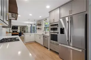 7585 Hunters Woods Dr, Atlanta, GA 30350 - Photo 8