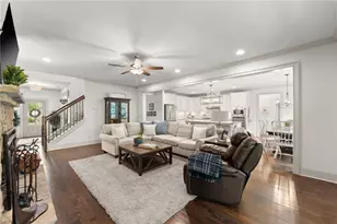 1247 Sterling Lake Dr, Jefferson, GA 30549 - Photo 6