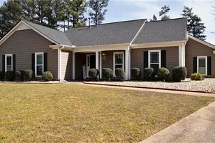 3662 Bowbridge Ln, Snellville, GA 30039 - Photo 4