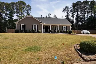 3662 Bowbridge Ln, Snellville, GA 30039 - Photo 2