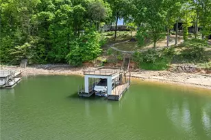 103 Mandalay Rd, Gainesville, GA 30501 - Photo 6