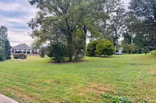 5055 Crowe Dr, Smyrna, GA 30082 - Photo 2
