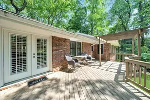 5592 Colton Dr, Atlanta, GA 30342 - Photo 16