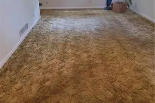 2212 Colonial Cir, Gainesville, GA 30501 - Photo 2