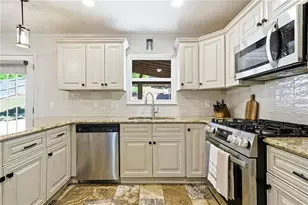 4489 Coventry Way NE, Roswell, GA 30075 - Photo 12