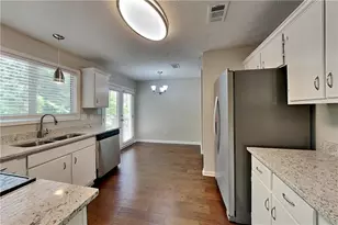2263 Turtle Club Dr NE, Marietta, GA 30066 - Photo 6