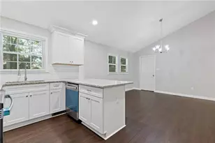 4583 N Woodlake Ln SE, Conyers, GA 30013 - Photo 12