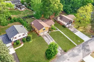4605 Mercer Rd, Stone Mountain, GA 30083 - Photo 2