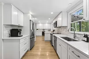 330 High Brook Dr, Atlanta, GA 30342 - Photo 10