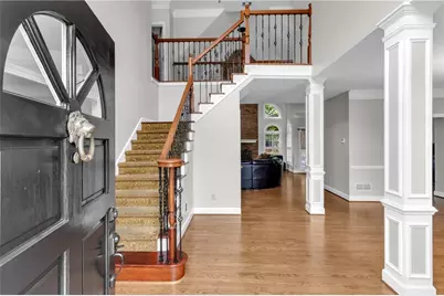 1085 Castle Pointe Lane, Grayson, GA 30017 - Photo 2