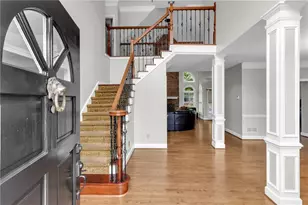 1085 Castle Pointe Ln, Grayson, GA 30017 - Photo 2
