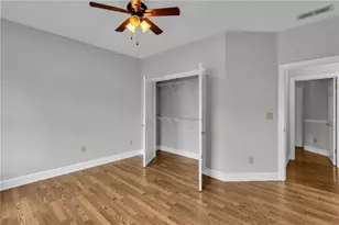 1085 Castle Pointe Ln, Grayson, GA 30017 - Photo 12
