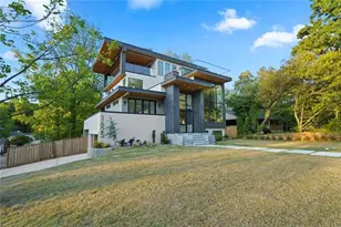 1625 Emerald Ave SW, Atlanta, GA 30310 - Photo 2