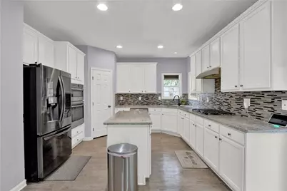 2818 Stockbridge Way, Dacula, GA 30019 - Photo 2