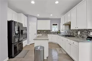 2818 Stockbridge Way, Dacula, GA 30019 - Photo 2