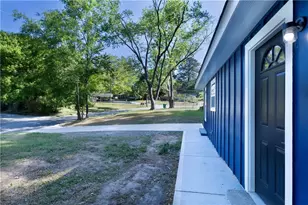 373 Floyd St, Smyrna, GA 30082 - Photo 2