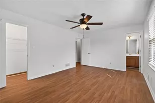 2810 Crystal Brooke Ln, Snellville, GA 30078 - Photo 10