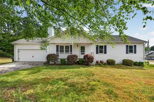 2810 Crystal Brooke Ln, Snellville, GA 30078 - Photo 2