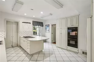 3031 W Pine Valley Rd NW, Atlanta, GA 30305 - Photo 12