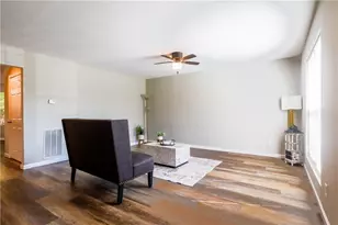 5823 Strathmoor Manor Cir, Lithonia, GA 30058 - Photo 2