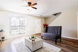 5823 Strathmoor Manor Cir, Lithonia, GA 30058 - Photo 4