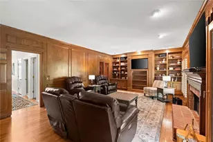 935 Ivy Falls Dr, Sandy Springs, GA 30328 - Photo 16