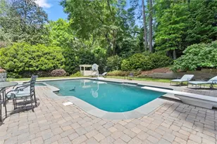 935 Ivy Falls Dr, Sandy Springs, GA 30328 - Photo 54