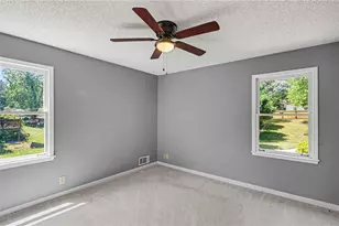2080 Castle Lake Dr, Tyrone, GA 30290 - Photo 16
