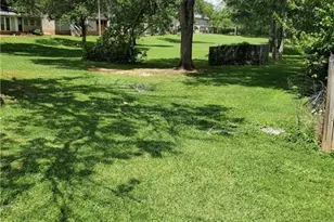 2080 Kings Gate Circle, Snellville, GA 30078 - Photo 12