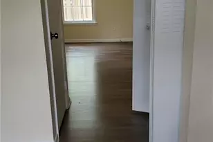 2080 Kings Gate Circle, Snellville, GA 30078 - Photo 10