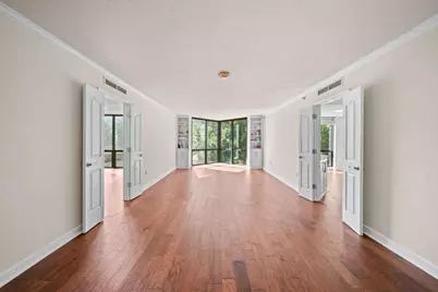 2870 Pharr Court NW #506, Atlanta, GA 30305 - Photo 6