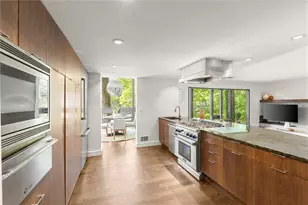 365 Brentwood Terrace NE, Atlanta, GA 30305 - Photo 18